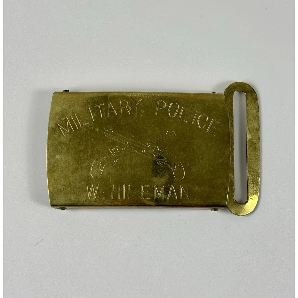 Vintage Military Police Belt Buckle Named US Army‎